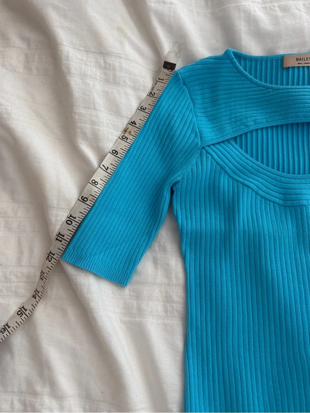 NWT Bailey 44 LaPerla  Cut Out TopSweater Aqua Blue Short Sleeve Size S